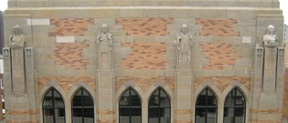 081309_Kobasa_CrownSt.JPG